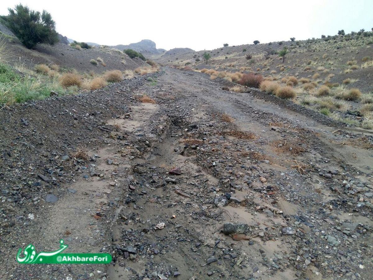 راه روستای خواجگی به هویگان شهرستان خوسف خراب است+ تصویر