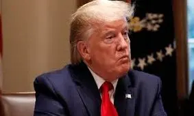 توجیه ترامپ پس از گاف املای اشتباه کلمه جایزه «نوبل»: کنایه زدم!