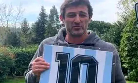 فروش پیراهن مارادونا برای مبارزه با کرونا /عکس