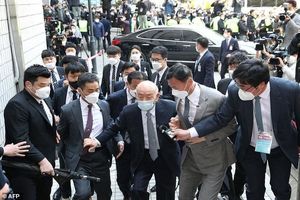 محاکمه دیکتاتور سابق کره جنوبی به اتهام افترا زنی