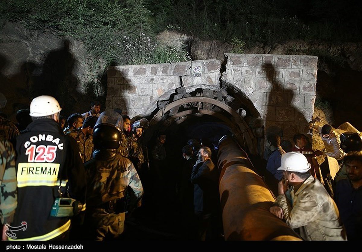 مسیر انتهای تونل معدن آزادشهر در حال بازسازی است/ نیروهای امدادی از سراسر کشور حضور دارند