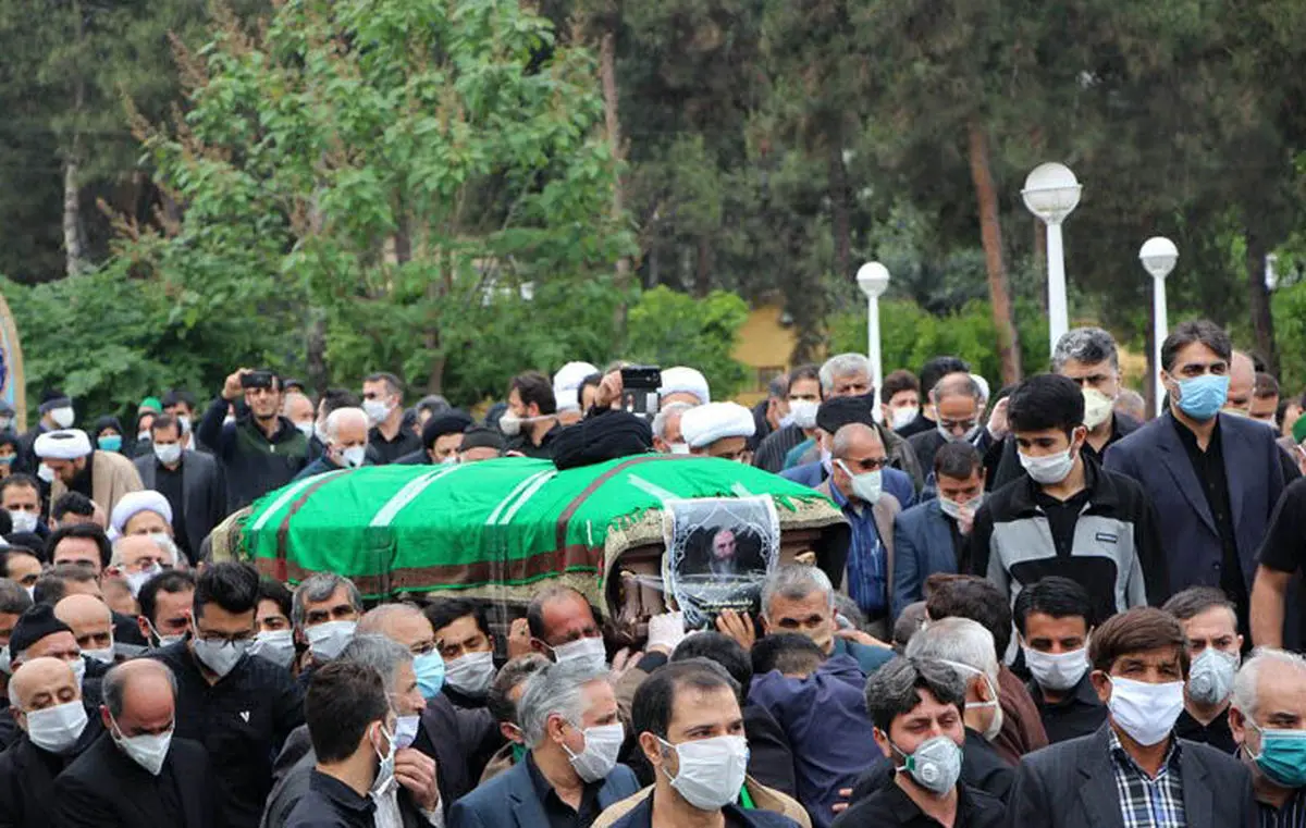 پیکر آیت‌الله قدمی در گرگان به خاک سپرده شد / عکس