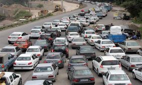 ترافیک نیمه سنگین در محورهای شرق استان تهران/ رانندگان از سفرهای غیرضروری به مناطق‌ کوهستانی پرهیز کنند