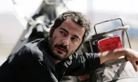 نوید محمدزاده نابینا شد