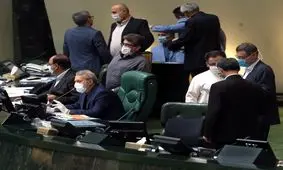 بیش از ۹۵ درصد قاچاق از مبادی رسمی انجام می‌شود / اختلاف 9 تا 12 میلیارد دلاری در ارائه آمار قاچاق!