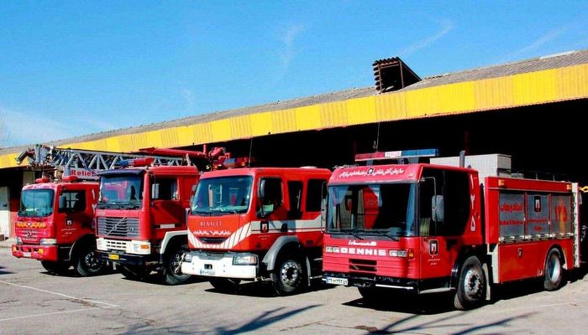 استقرار ۱۰۰ آتشنشان در ۲۵ نقطه مشهد در شبهای قدر