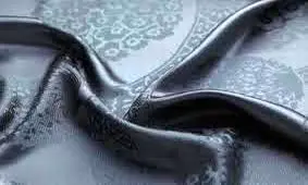 خارجی‌های بی‌رقیب در بازار چادر‌مشکی / قاچاق سازمان‌یافته