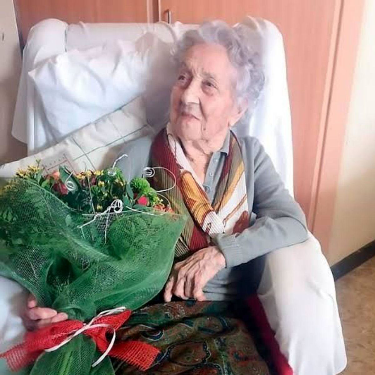 زن ۱۱۳ ساله‌ای که بعد از آنفولانزای اسپانیایی، کرونا را هم شکست داد+ تصاویر