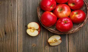 توت فرنگی و سیب بخورید تا آلزایمر نگیرید