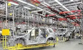 بی تدبیری در بازار خودرو ۳ هزار میلیارد تومان سود به جیب دلالان ریخت / کاریکاتور