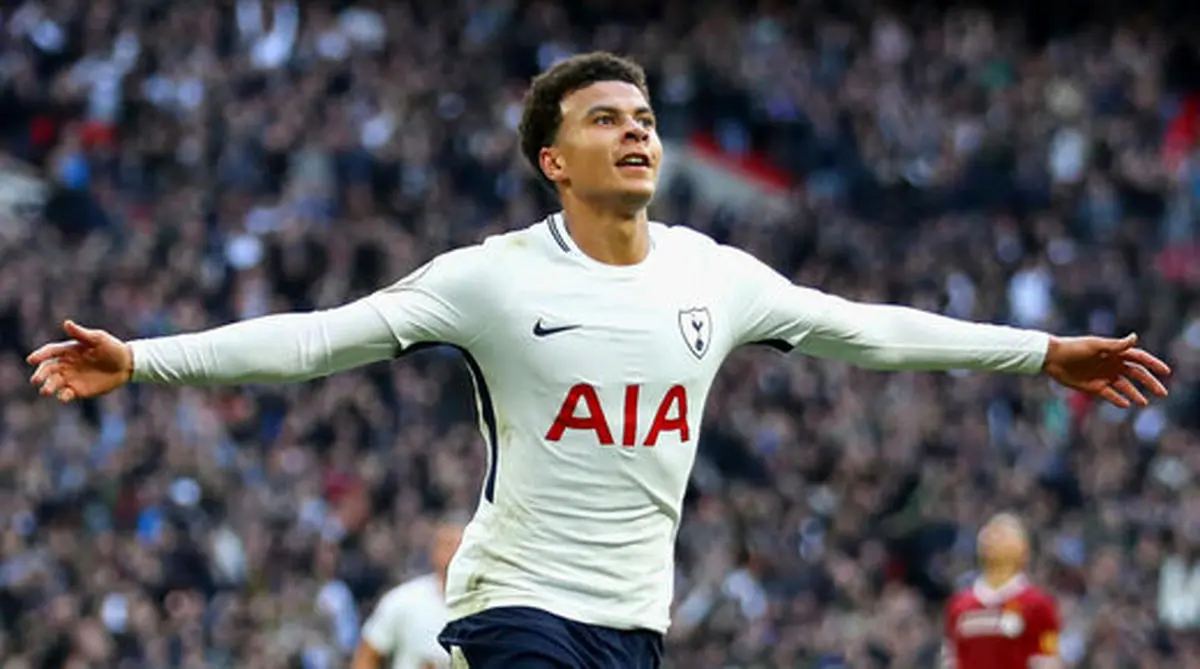 ستاره تیم ملی انگلیس مورد اصابت چاقو قرار گرفت