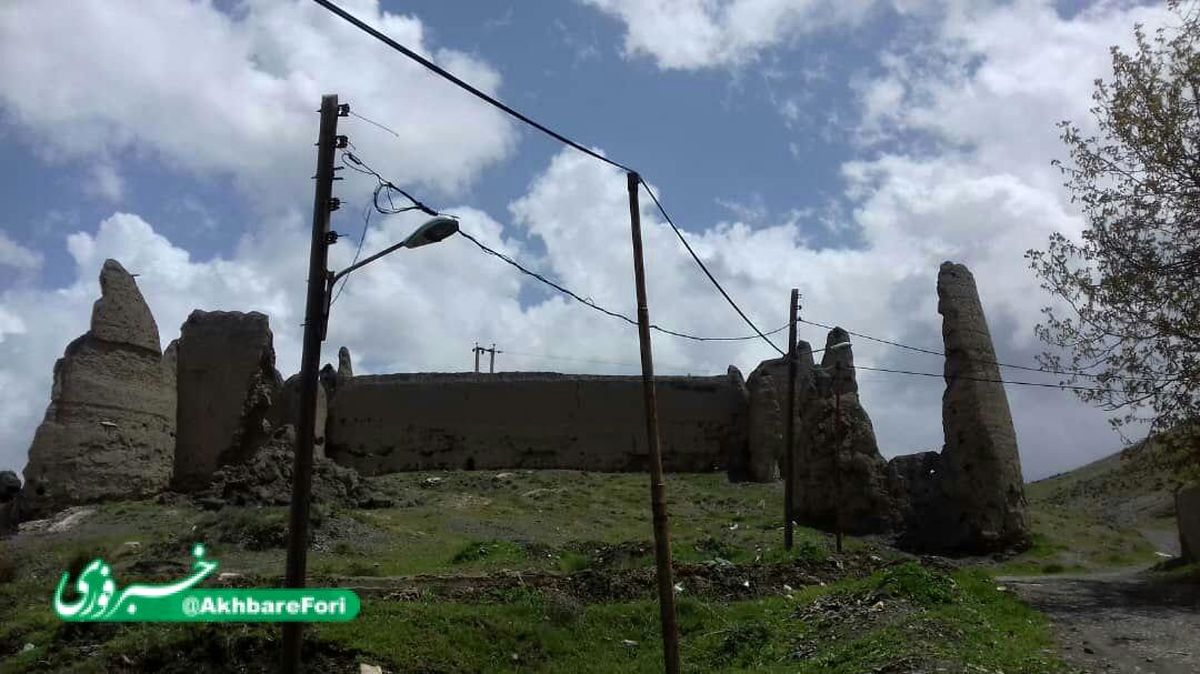 وضعیت نامناسب قلعه‌ای تاریخی در روستای کساوند ملایر + تصویر
