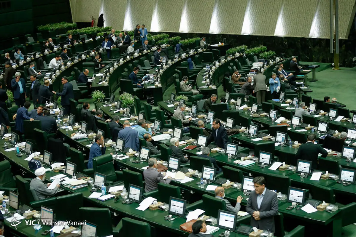 کنایه نماینده مجلس به رئیس فدراسیونی که زبان خارجی بلد نبود