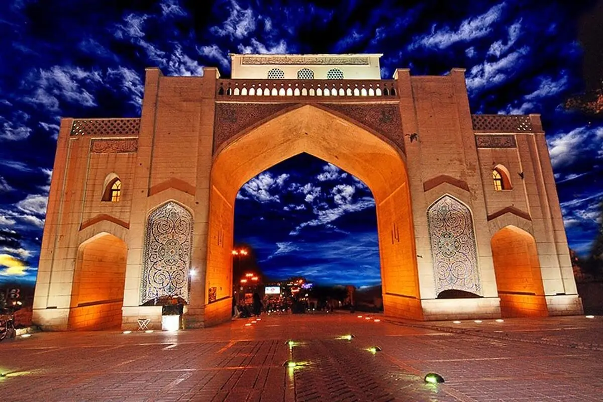 عید فطر را در شیراز با افتتاح سه پروژه بزرگ جشن می‌گیریم