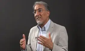از داخل دولت سیگنال دلار ۲۵ هزار تومانی صادر می‌کنند/ دستکاری دولت در بورس خطرناک است