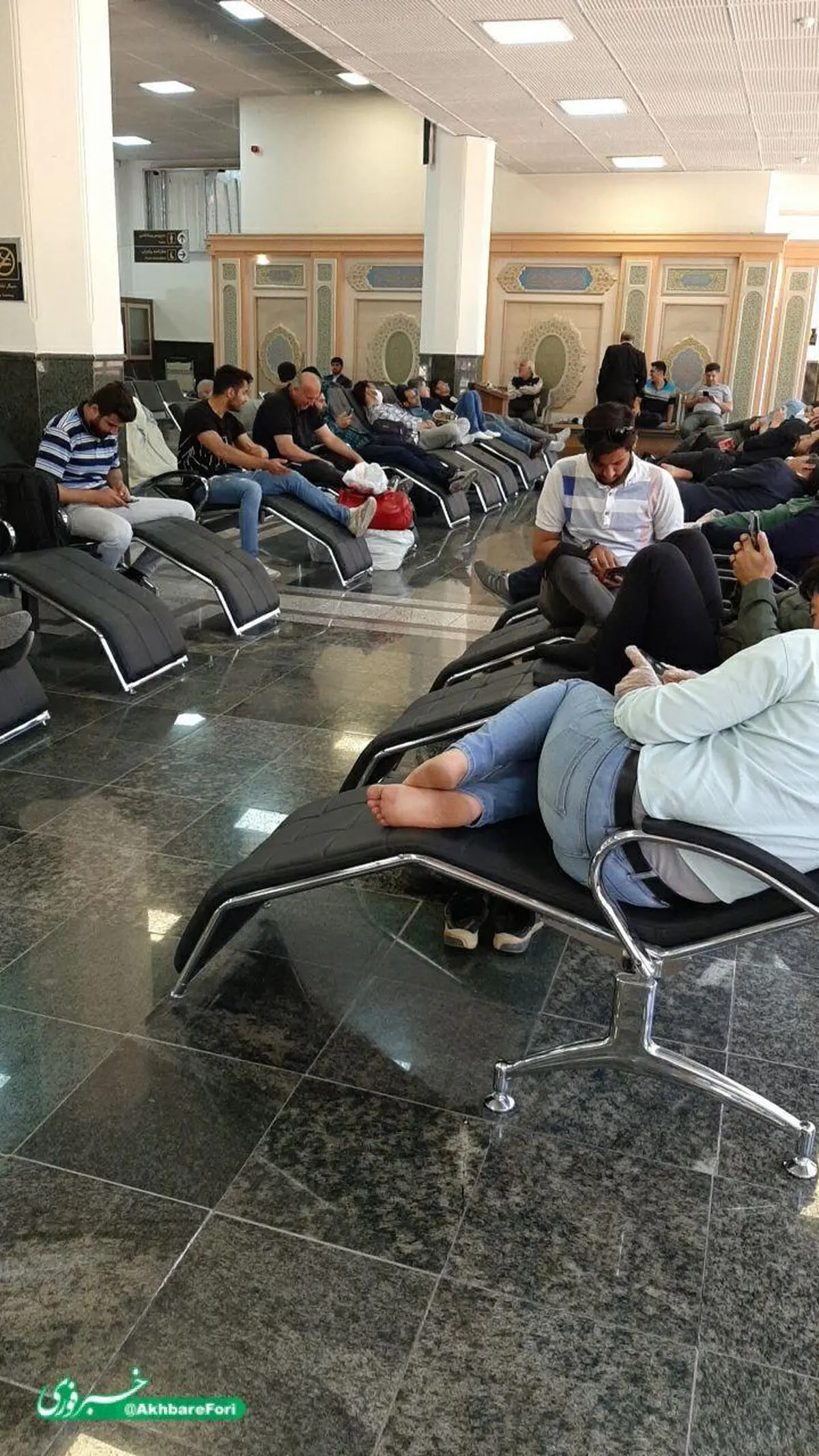 تاخیر 4 ساعته پرواز زاهدان به تهران + تصویر