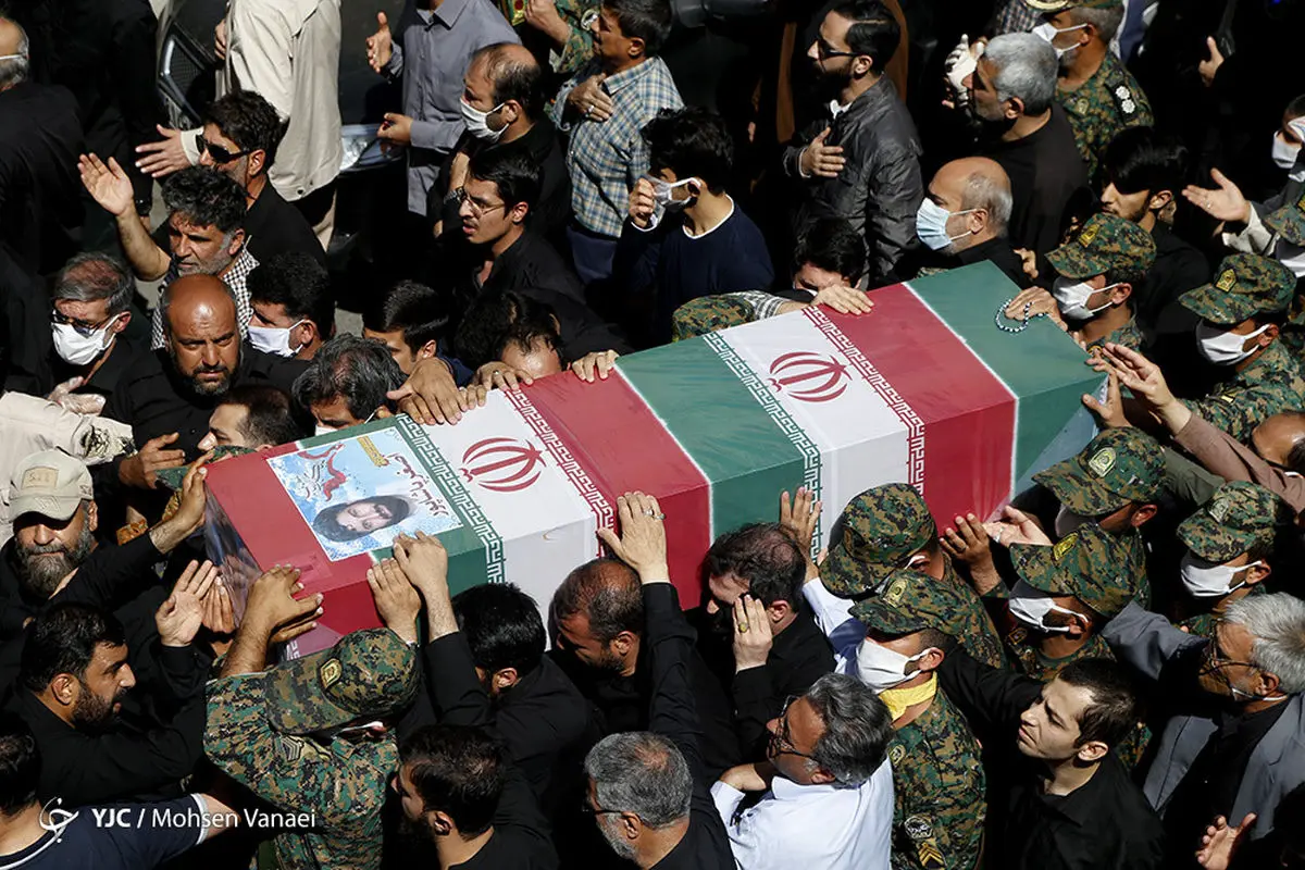تشییع پیکر شهید «اصغر پاشاپور» / عکس