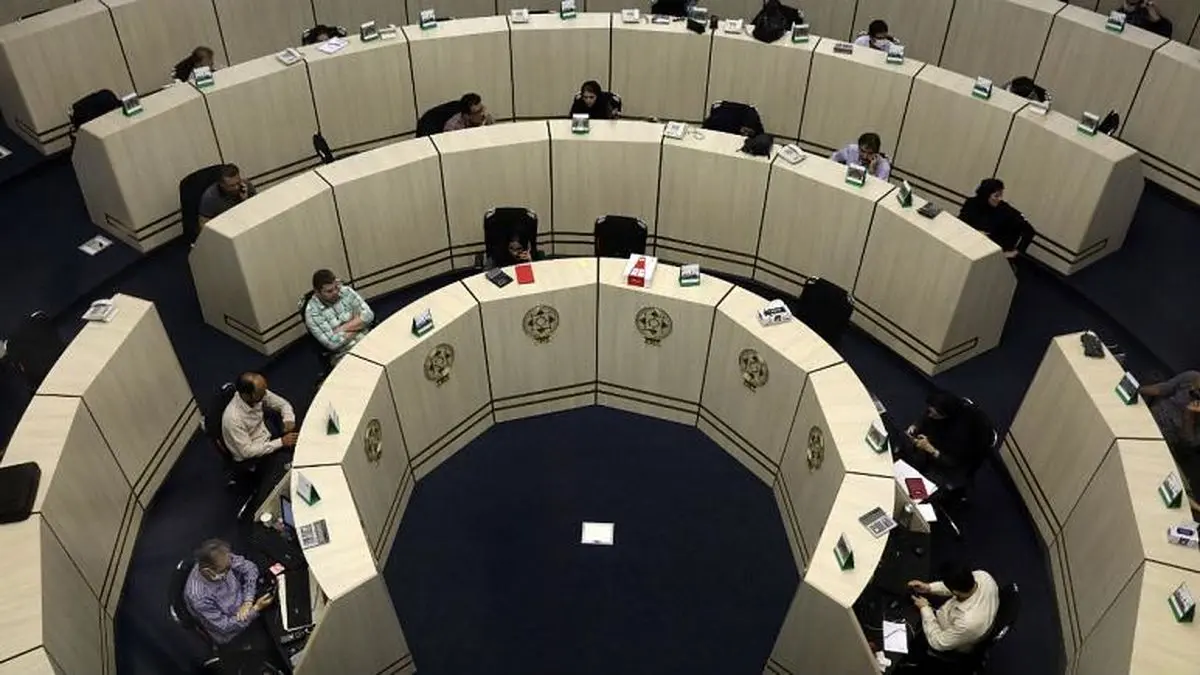 تخلیه حباب یا اصلاح قیمت‌ها؛ آیا روزهای خوش بورس تهران رو به پایان است؟