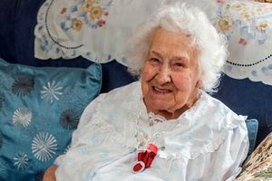 پیرزن 109 ساله از راز طول عمرش پرده برداشت!+عکس