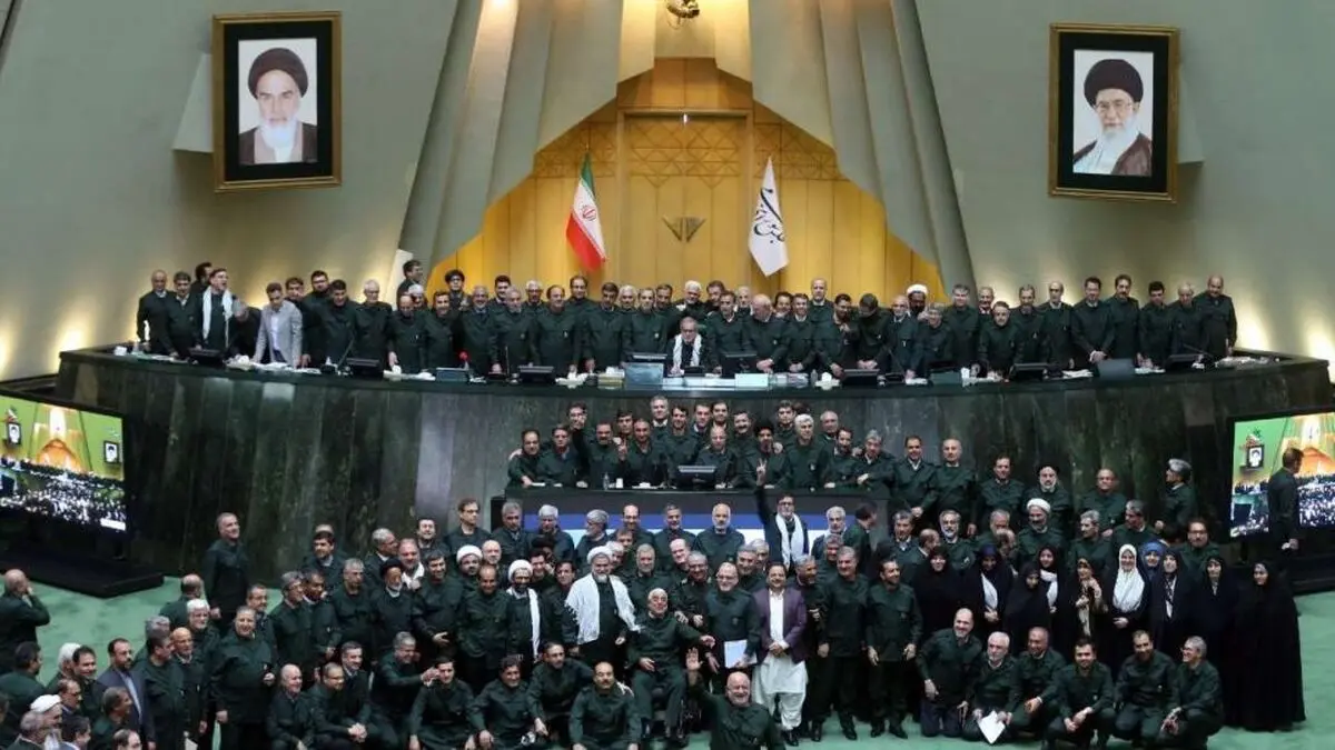 حواشی مجلسی که به پایان خط امید رسید / از حمله داعش به بهارستان تا باز شدن پای نمایندگان به زندان
