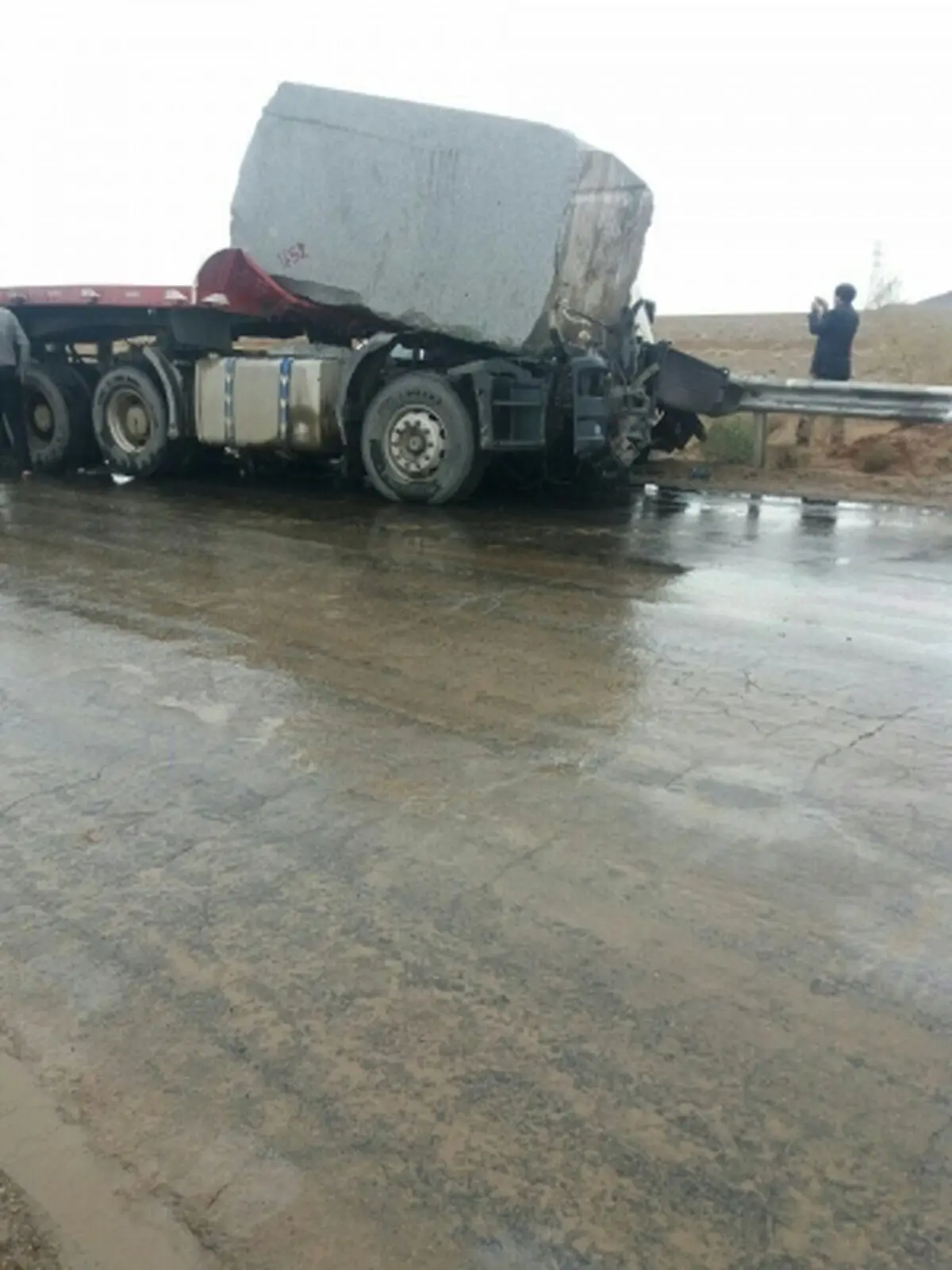 مرگ راننده تریلی در تصادف با خودرو پراید