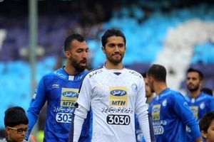 عصبانیت حسینی از شروع لیگ: یک جام بخرند و به آنها بدهند