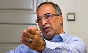 استیضاح روحانی از او یک قهرمان می‌سازد