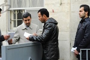 اقدام عجیب احمدی نژاد در محله نارمک تهران!