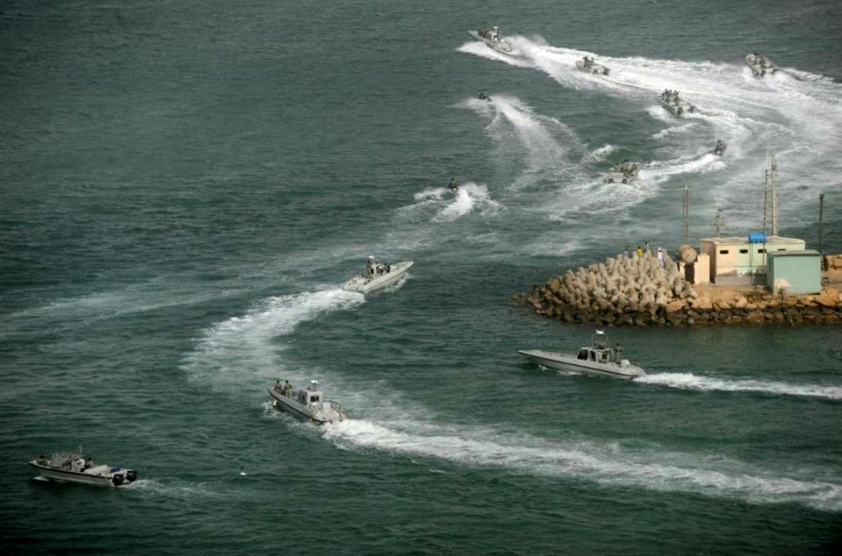 بزرگترین خطر دریایی ایران برای آمریکا/ قایق‌های تندرو ایران؛ سلاحی مخفی علیه دشمنان دریایی/ آیا درآمد 260 میلیون دلاری نفتی در راه است؟