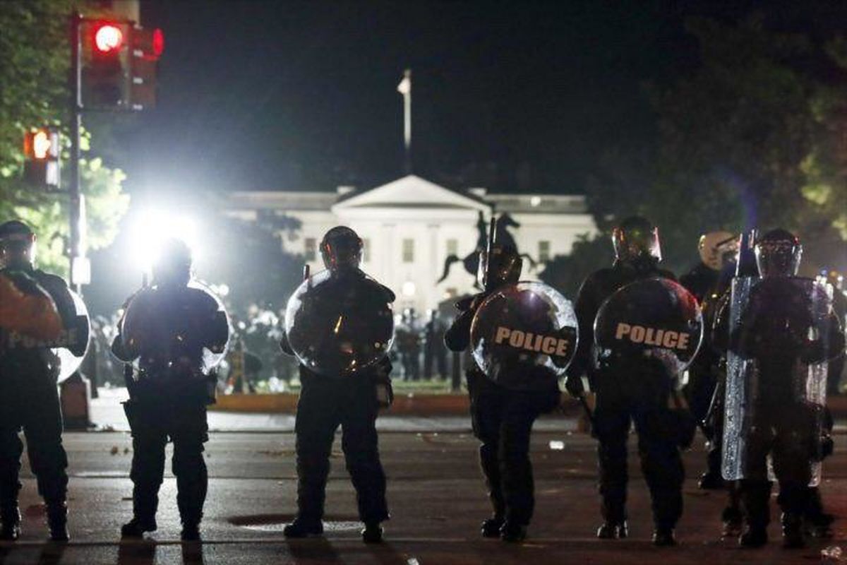 خیابان‌های اطراف کاخ سفید مسدود شد