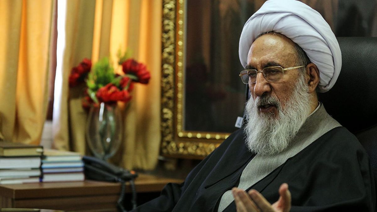 فسیلهای انقلاب چه کسانی هستند؟