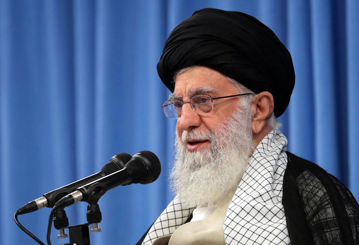 امام بزرگوار سالها پس از درگذشت ظاهری در بین ما زنده است/به نیروی جوان اعتماد کنیم /آنچه امروز در آمریکا رخ میدهد لجنهای تهحوض است که بالا آمده است