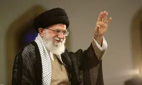 فیلم دیده نشده از لحظه انتخاب شدن آیت الله خامنه ای به عنوان رهبر انقلاب