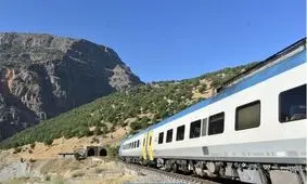 به صدا در آمدن سوت قطار گردشگری لرستان