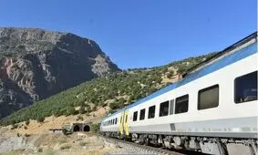 به صدا در آمدن سوت قطار گردشگری لرستان