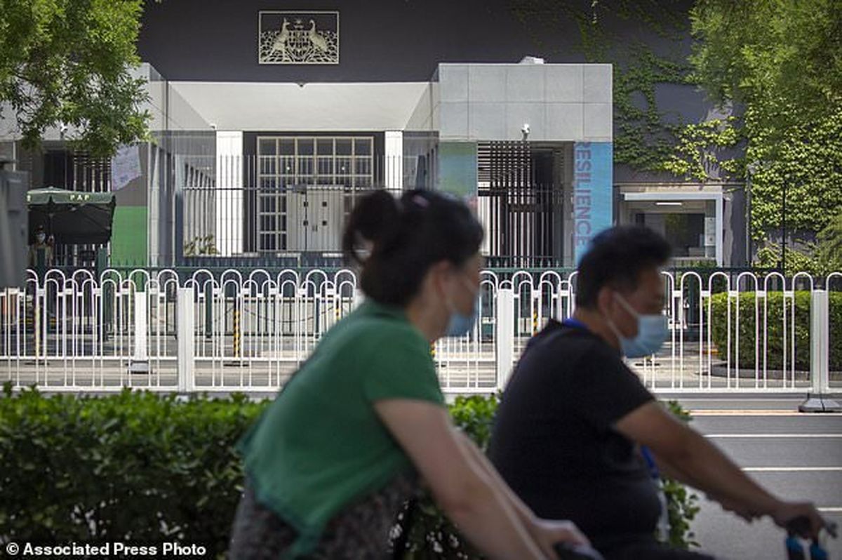 چین برای تنبیه استرالیا از شهروندانش خواست به این کشور سفر نکنند