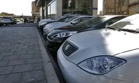 کاهش ۳۵ درصدی قیمت خودرو در بازار آزاد