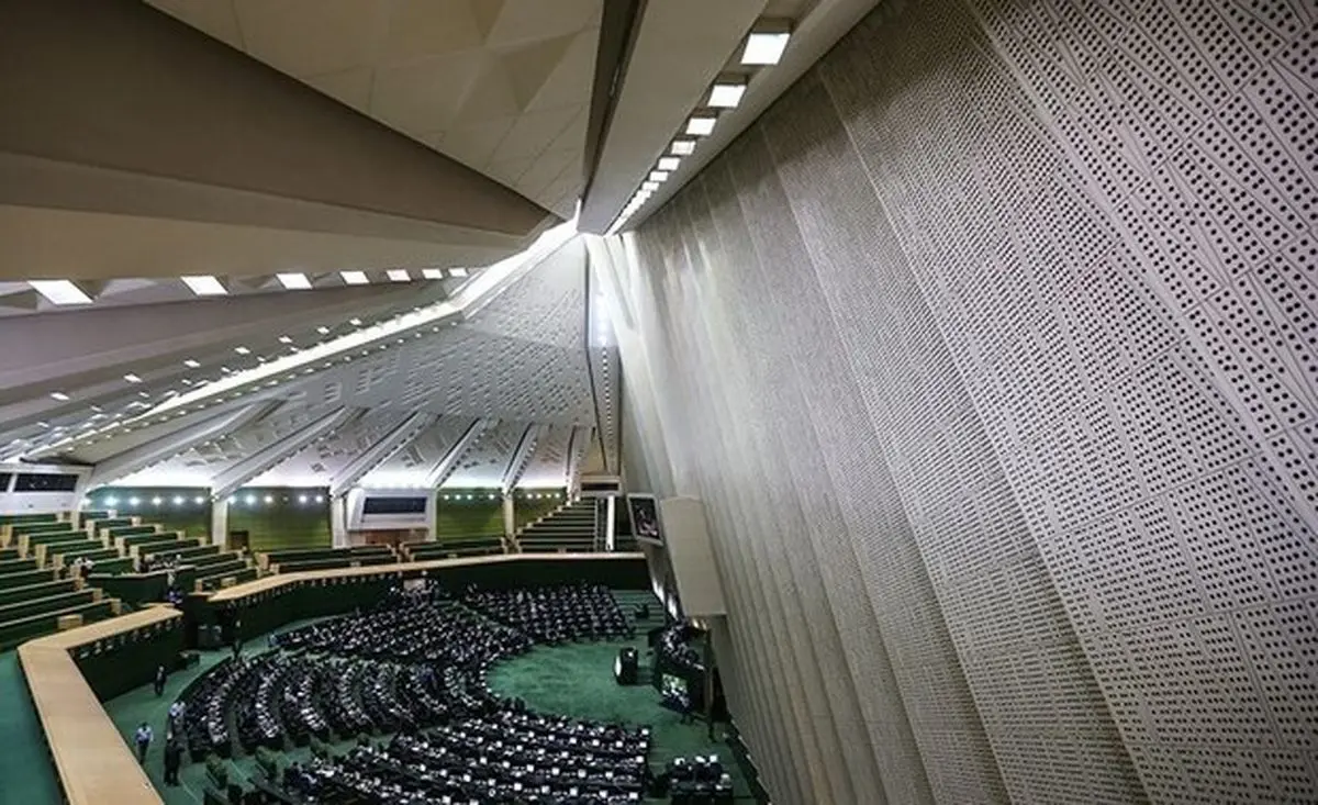 جلسه غیرعلنی مجلس برای بررسی مسائل اقتصادی و امنیتی آغاز شد