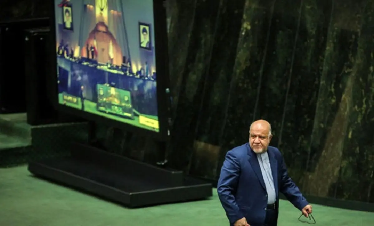 با استخدام نمایندگان ادوار در وزارت نفت مخالف هستم