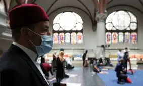 نماز جمعه در یک کلیسا برگزار شد