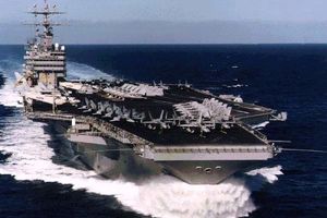 مانور نظامی آمریکا در آب‌های خلیج فارس