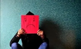 با دوری جستن از این ۵ عادت از فقر ذهنی رها شویم