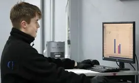 طراح نوجوان پربیننده‌ترین سایت کووید-۱۹ پیشنهاد ۷ میلیون یورویی را رد کرد