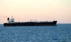 اسكورت نفتكش ايرانی از هوا و دريا توسط جنگنده، بالگردها و رزم‌ناوهای ونزوئلا / فیلم