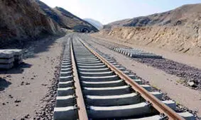 سوت قطار خاش به زاهدان در دهه فجر ۹۹ به صدا در می آید