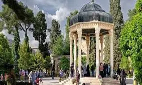 فیلم: بازگشایی حافظیه شیراز پس از سه ماه تعطیلی