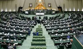 سیدحسن خمینی و لاریجانی دوشادوش یکدیگر در مجلس یازدهم + عکس