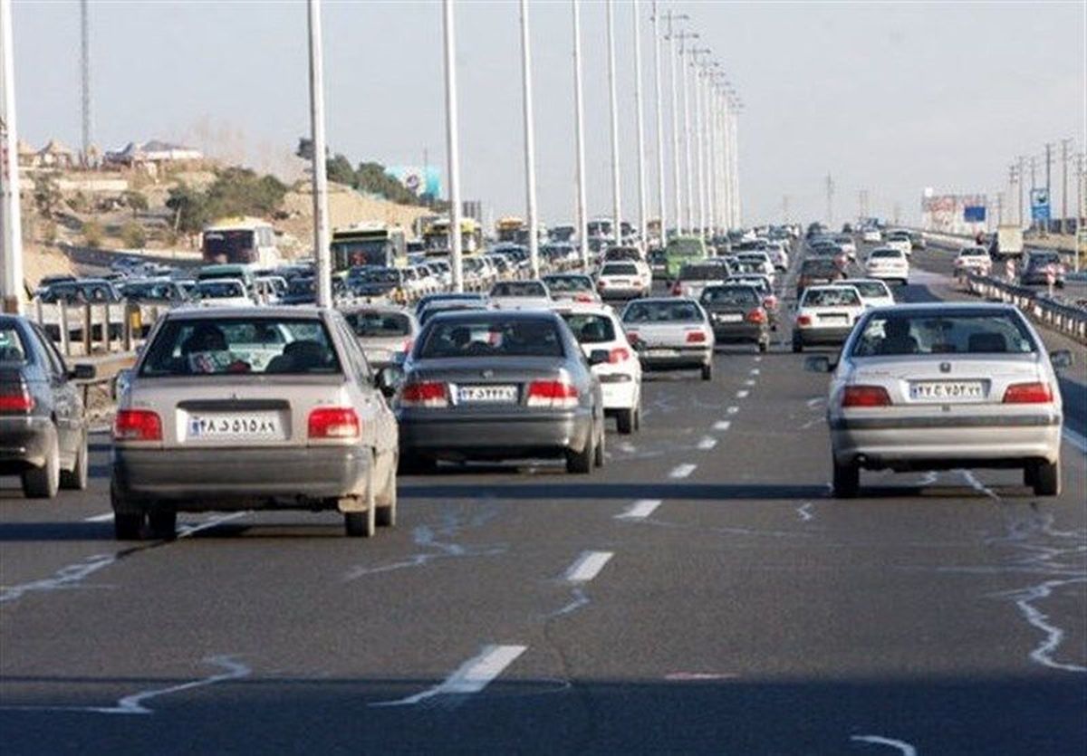 ترافیک در مسیرهای ورودی تهران نیمه سنگین تا سنگین است