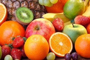 جلوگیری از چاقی با دانستن میزان کالریِ میوه‌ها + جدول
