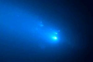 عبور مدارگرد خورشیدی "سولاراوربیتر" از میان دُم دنباله‌دار اتلس